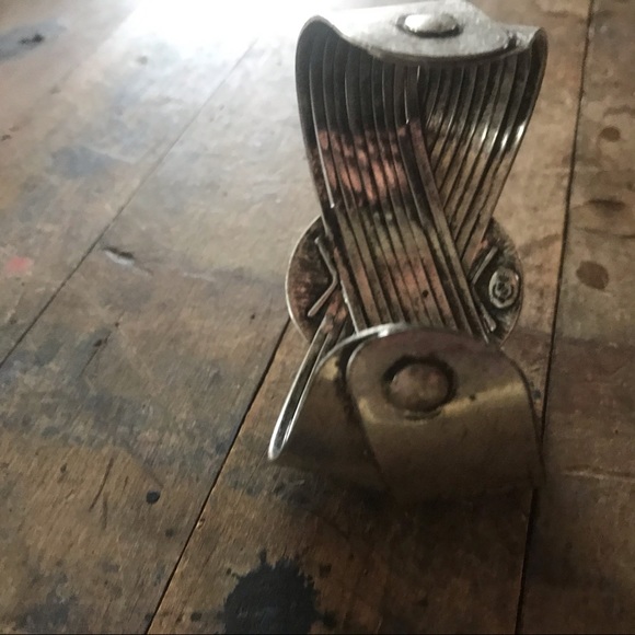 Silver cuff crisscrossing design and brown speckled stone - Picture 7 of 9